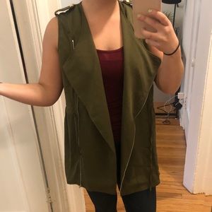Army Green Sleeveless Blazer / Vest